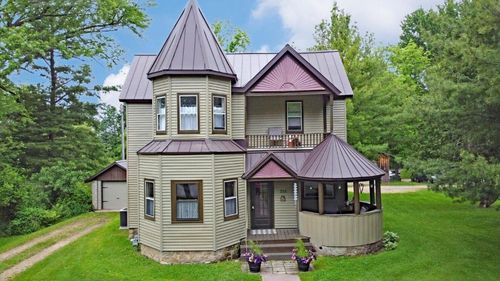 555 Pine Ave, Hillsboro, WI, 54634-9000 | Card Image