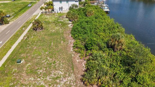1215 Apollo Beach Blvd, APOLLO BEACH, FL, 33572-3006 | Card Image