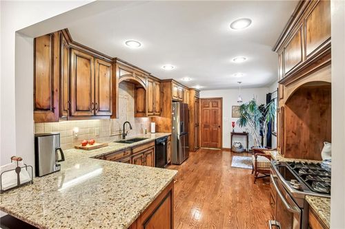 4317 W 112th Ter, Leawood, KS, 66211-1716 | Card Image