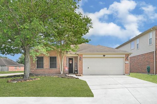 2201 Piney Wood Dr, Deer Park, TX, 77536-5206 | Card Image