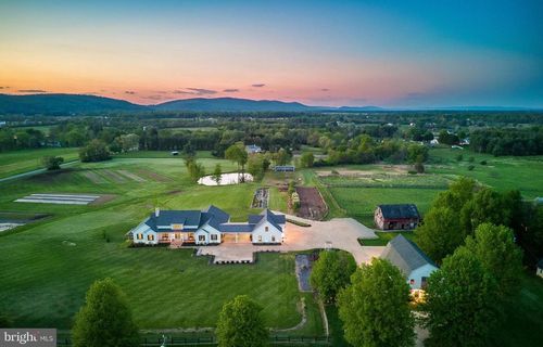 37370 Allder School Rd, PURCELLVILLE, VA, 20132-2890 | Card Image