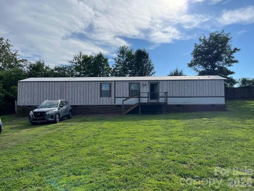 118 Country View Rd, Statesville, NC, 28625-2560 | Card Image