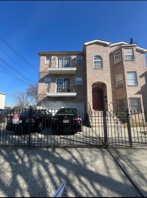 130 Hudson St, Newark, NJ, 07103-4281 | Card Image