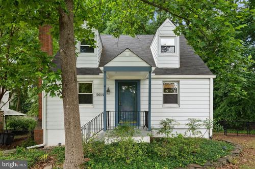 5604 Edgemont Dr, ALEXANDRIA, VA, 22310-1300 | Card Image