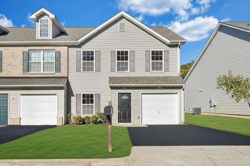 4242 Hannah Belle Way, Roanoke, VA, 24018-1133 | Card Image