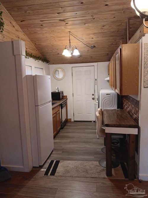 612 Rentz Ave, PENSACOLA, FL, 32507-1643 | Card Image