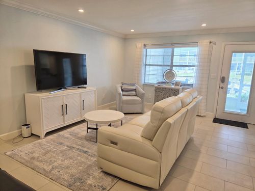 112b-110 Shore Ct, North Palm Beach, FL, 33408-5546 | Card Image
