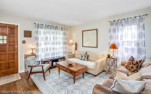 3308 Normandy Rd, Royal Oak, MI, 48073-1645 | Card Image