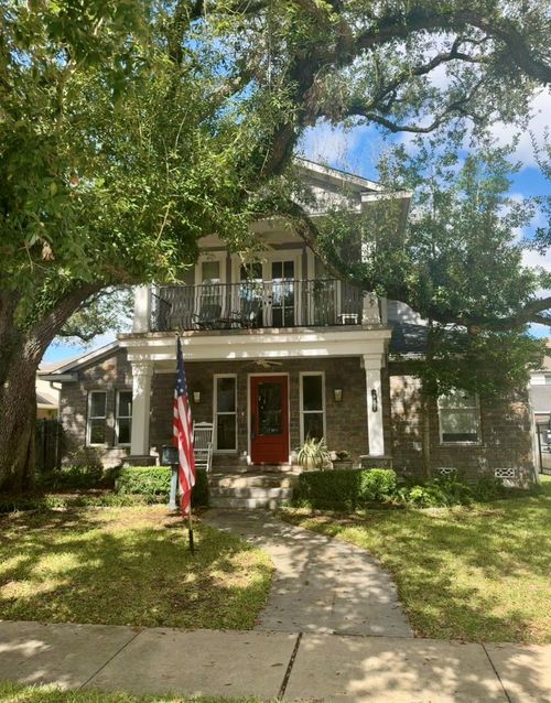 3752 Rice Boulevard, West University Place, TX, 77005 | Card Image