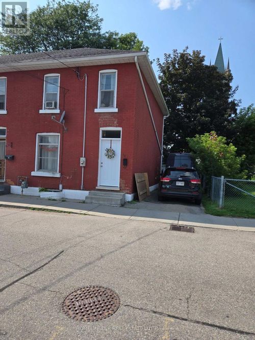 60 George St, Brockville, ON, K6V3V5 | Card Image