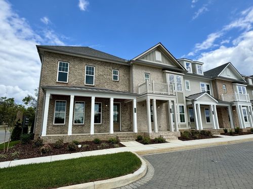 212 Nearwater Pl, Hendersonville, TN, 37075-3280 | Card Image