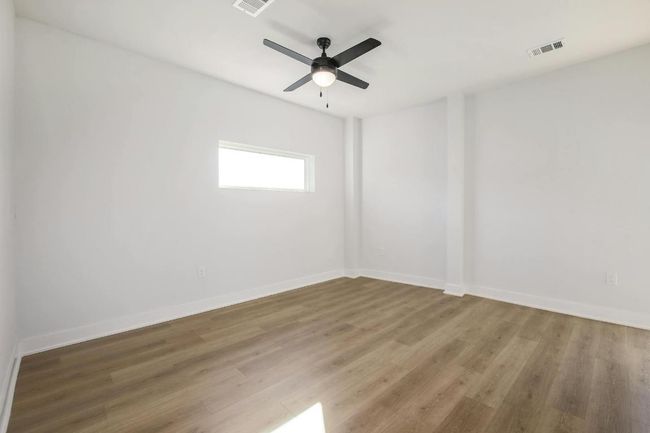 Living Room | Image 12