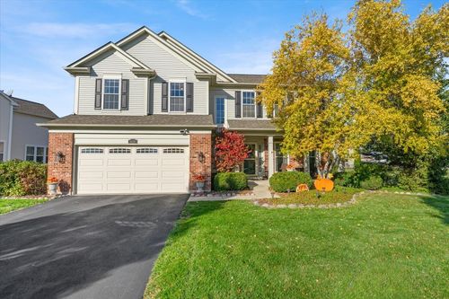 4020 Bunker Hill Dr, Algonquin, IL, 60102-6281 | Card Image