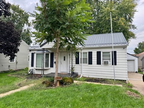 409 18th Ave, Sterling, IL, 61081-2957 | Card Image
