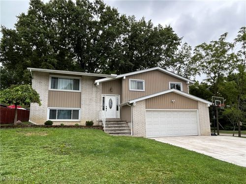 6650 Parkgate Oval, Seven Hills, OH, 44131-3639 | Card Image