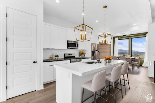 313 E Endurance Cir, Draper, UT, 84020-1678 | Card Image
