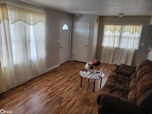 1705 Elder Dr, Marshalltown, IA, 50158-3145 | Card Image