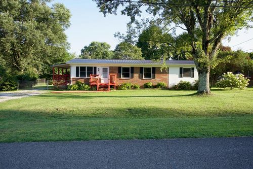 570 Forest Cir, Sparta, TN, 38583-5566 | Card Image