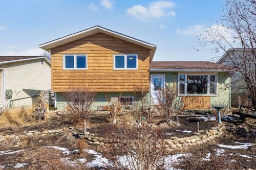 36 Alpine Cres Se, Airdrie, AB, T4B1K8 | Card Image
