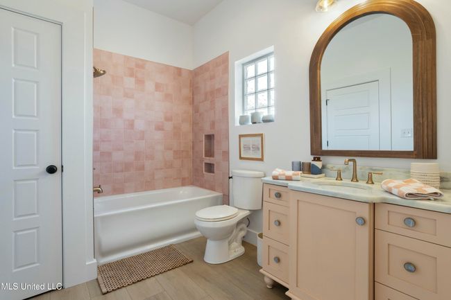 tempImageBw8QQi | Image 21