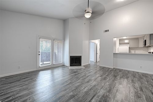 apt-2-8545 Midpark Rd, Dallas, TX, 75240-4061 | Card Image