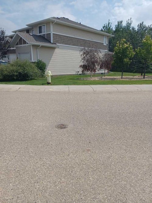 1-5301 Windward Place, Sylvan Lake, AB, T4S2L4 | Card Image