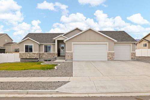 765 W Vista View Dr, Grantsville, UT, 84029-1248 | Card Image
