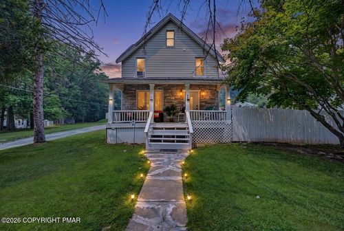 98 Fairview Ave, Mount Pocono, PA, 18344-1643 | Card Image