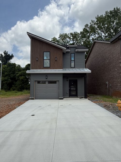 57 Holland Dr, Clarksville, TN, 37043-2628 | Card Image