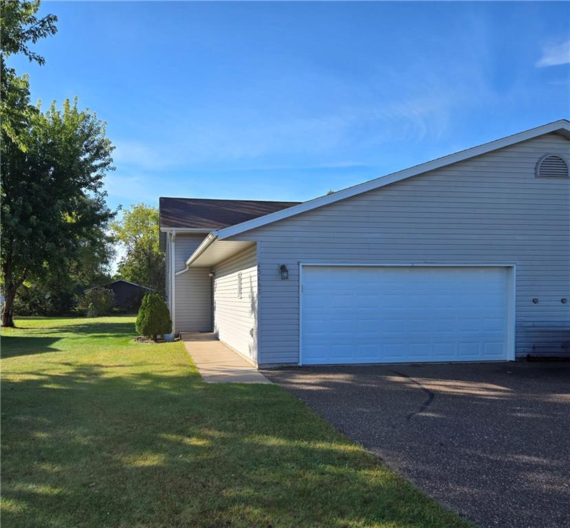 43rd Ave, Chippewa Falls, WI 54729