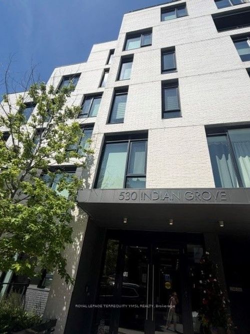610-530 Indian Grove, Toronto, ON, M6P0B3 | Card Image