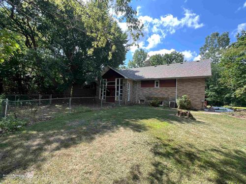 210 Elmwood Dr, Davison, MI, 48423-1450 | Card Image