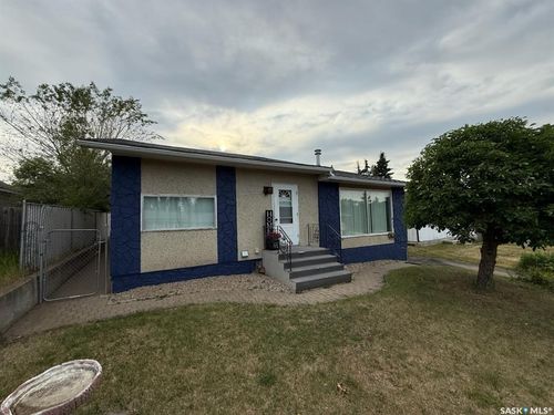 931 111th St, North Battleford, SK, S9A2K2 | Card Image