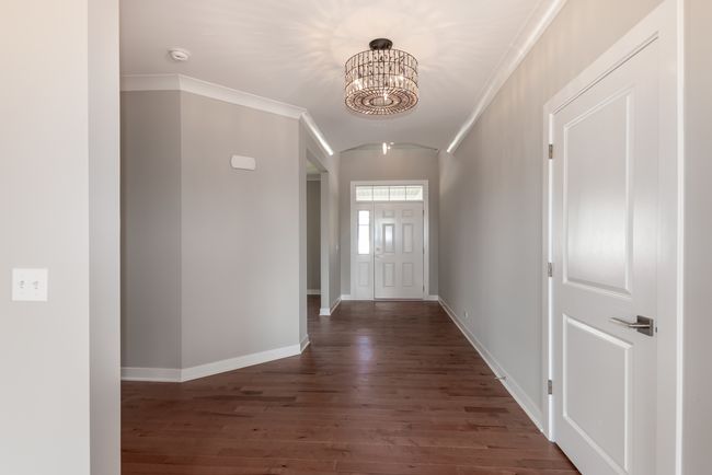 253 Frances Dr, House other with 4 bedrooms, 3 bathrooms and 3 parking in Grayslake IL | Image 8
