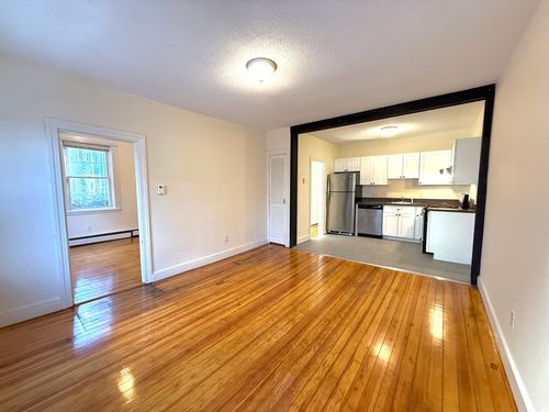 1-18 Roberts St, Brookline, MA, 02445-6730 | Card Image