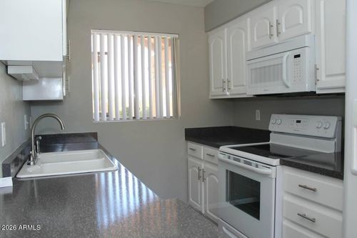 8-20421 N 3rd Dr, Phoenix, AZ, 85027-3776 | Card Image