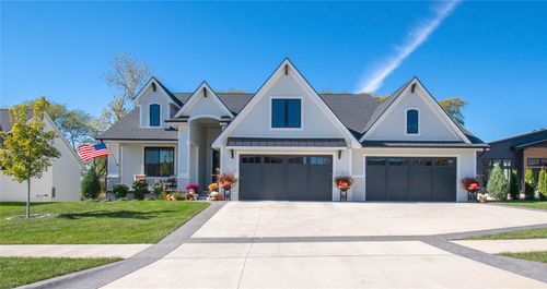 4010 Nw 181st St, Clive, IA, 50325-4000 | Card Image