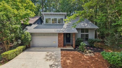 230 Lakeview Rdg E, Roswell, GA, 30076-3205 | Card Image