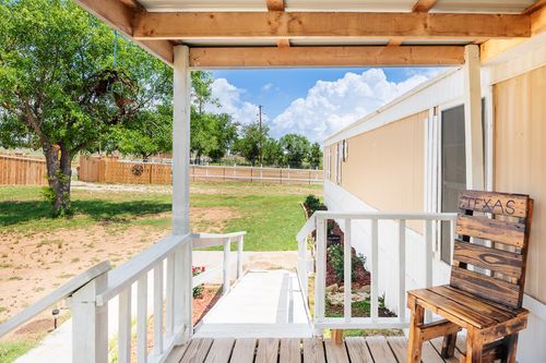 305 S Brown St, Richland Springs, TX, 76871-2047 | Card Image