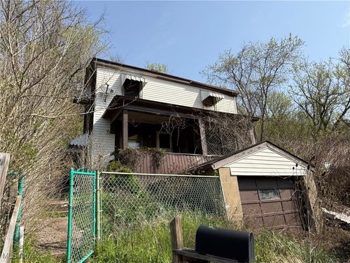 44 Mann St, Bridgeport, OH, 43912-1320 | Card Image