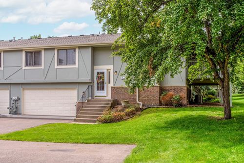8567 Xenium Ln N, Maple Grove, MN, 55369-4622 | Card Image