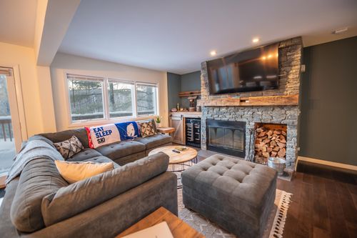 14D Upper Handle Rd, West Dover, VT, 05356-8827 | Card Image