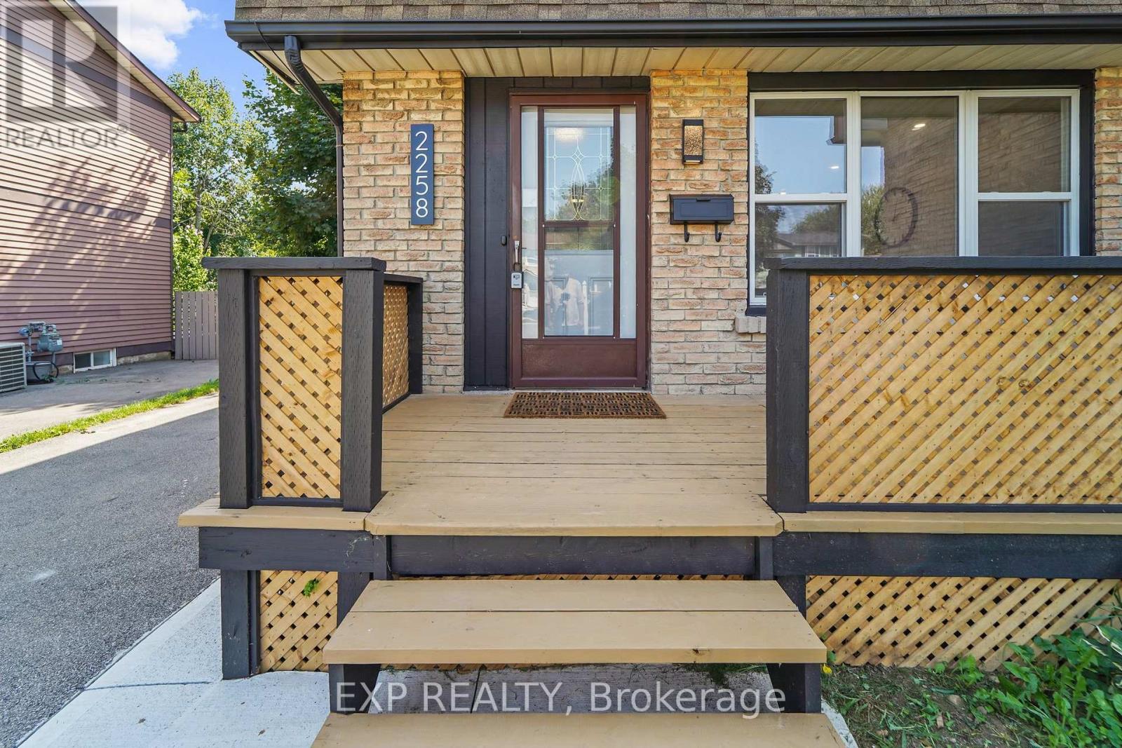 Residential in Burlington (Brant Hills) 2