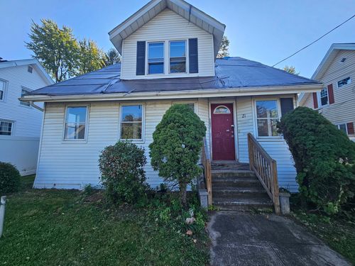 21 Davenport St, Chicopee, MA, 01013-2808 | Card Image