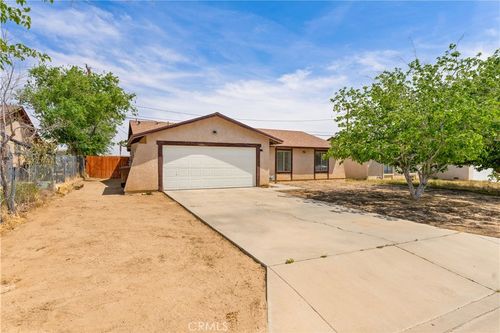 3472 Roxbury St, Rosamond, CA, 93560-7638 | Card Image