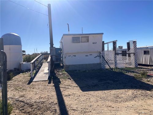 6112 W Gladys Dr, Golden Valley, AZ, 86413-9601 | Card Image