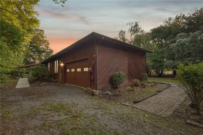 8815 Peters Rd, House other with 3 bedrooms, 2 bathrooms and null parking in Adams Twp PA | Image 3