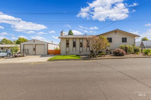 1231 Airway Ave, Lewiston, ID, 83501-5376 | Card Image