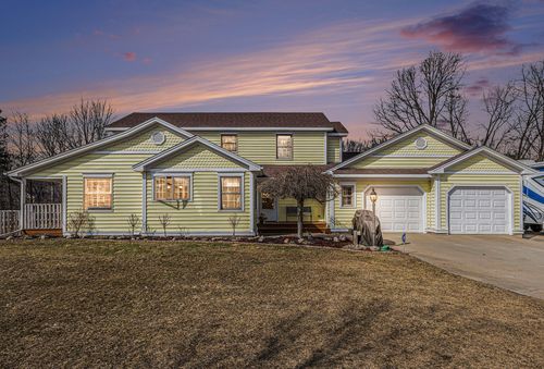 10541 S Jackson Rd, Cement City, MI, 49233-9560 | Card Image