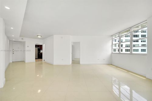 apt-1562-801 Brickell Bay Dr, Miami, FL, 33131-2939 | Card Image